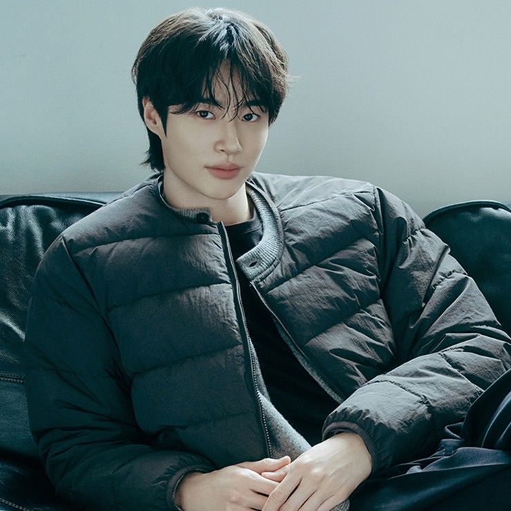 Latest photo of Byeon Wooseok
