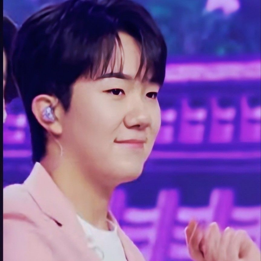 Latest photo of Nam Seungmin