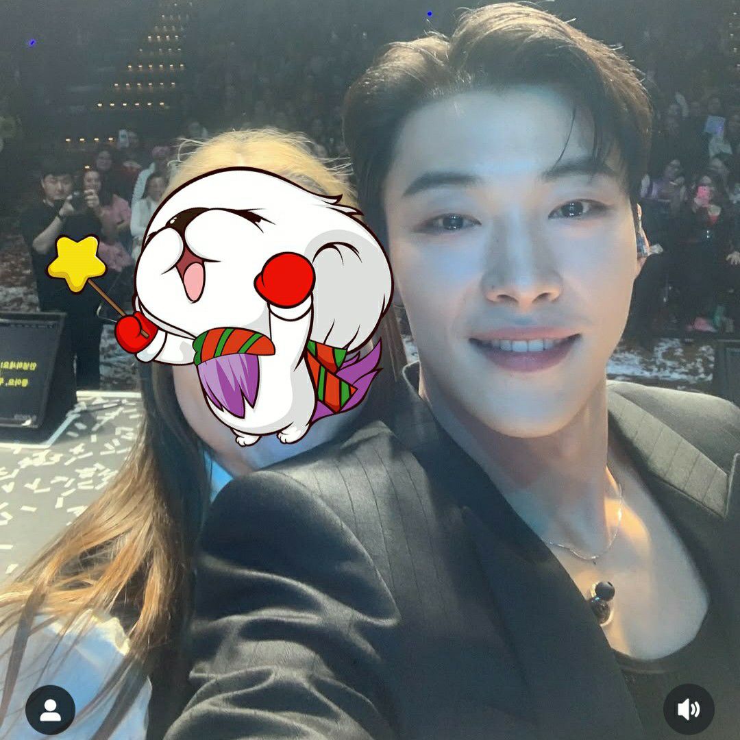 A moment captured by a fan of Woo Dohwan
