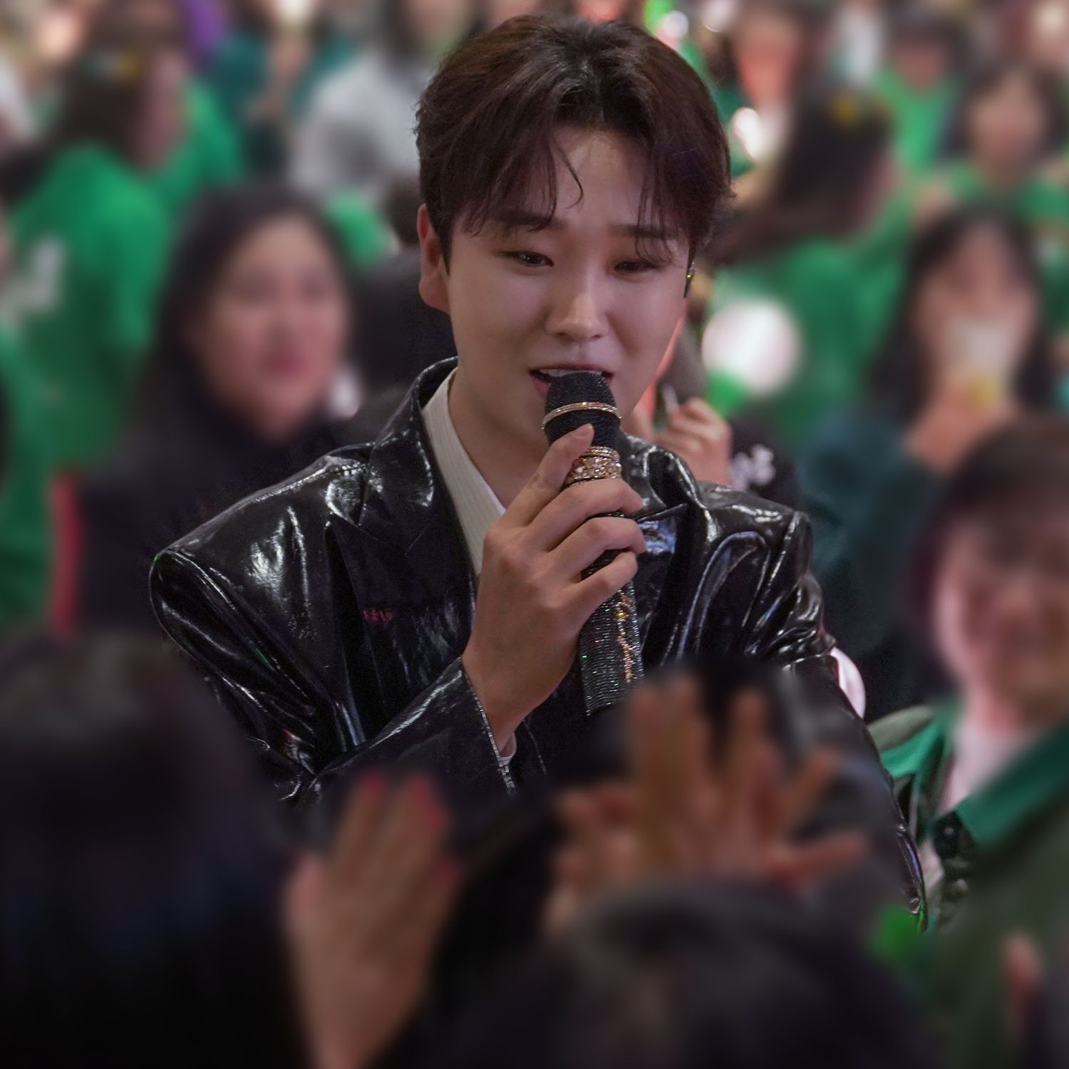 Behind-the-scenes cut of Song Minjun