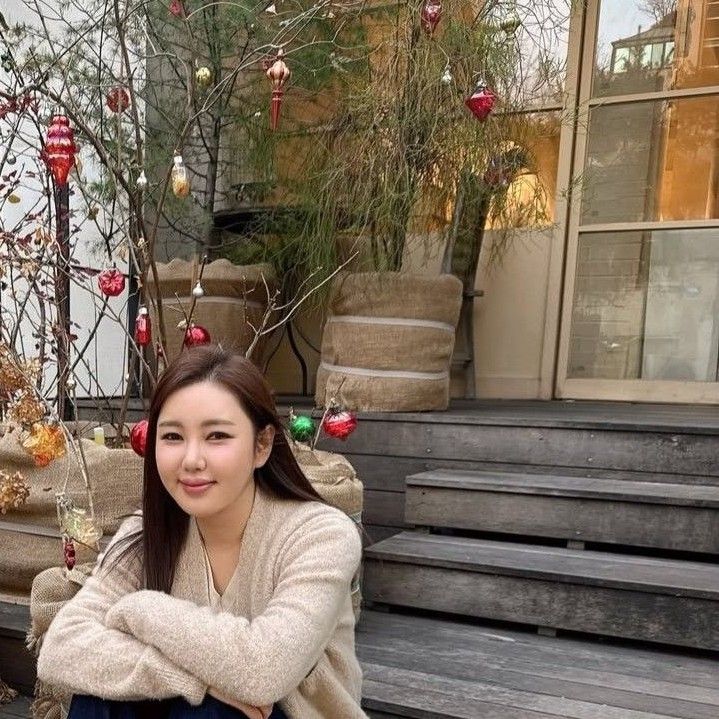 Momen yang diabadikan oleh penggemar Song Gain