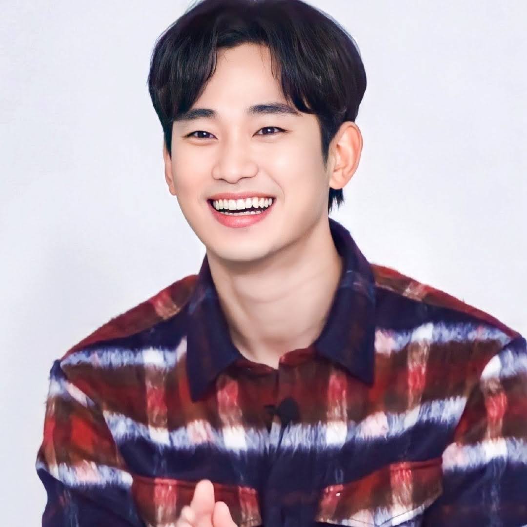 Recent activity shot of Kim Soohyun