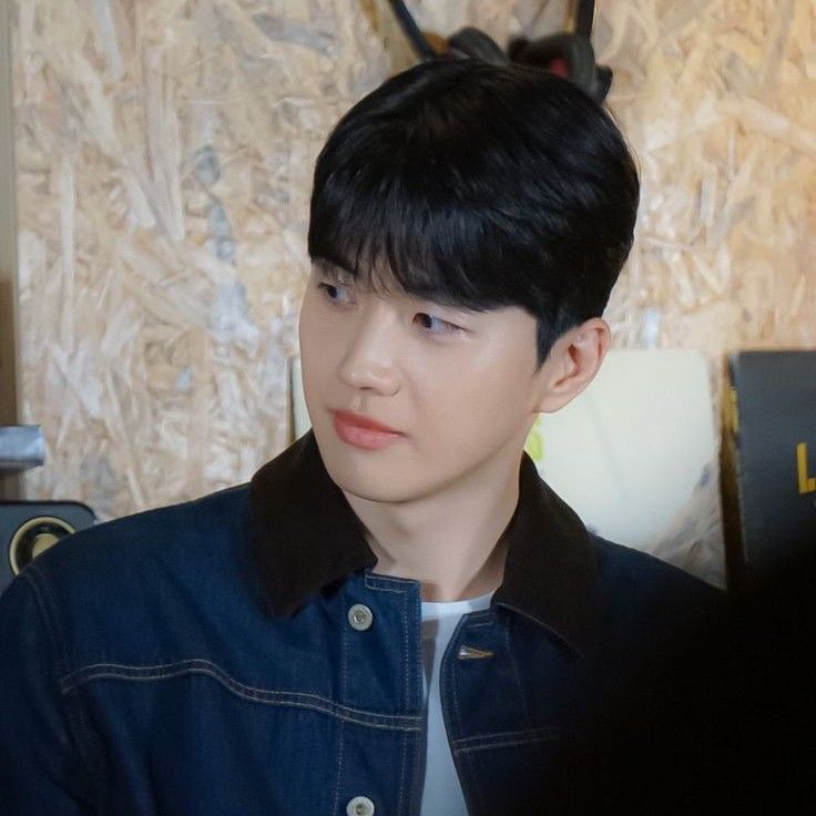 Behind-the-scenes cut of Kang Hoon