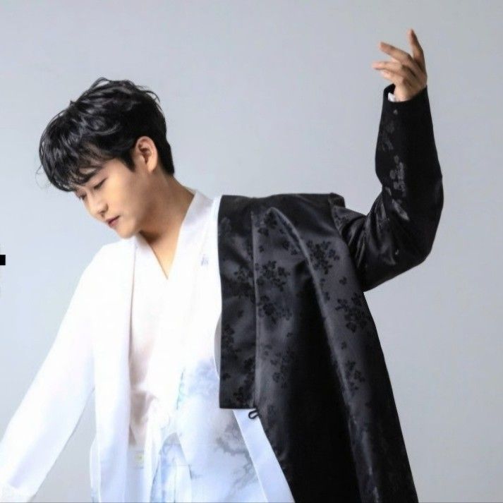 Behind-the-scenes cut of Min Soohyun