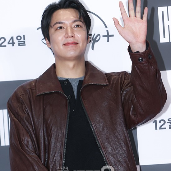 粉絲拍下的李敏鎬瞬間