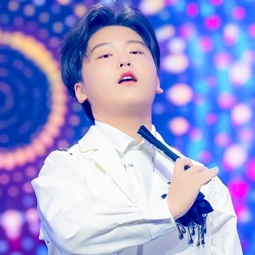 A moment captured by a fan of Park Sungon