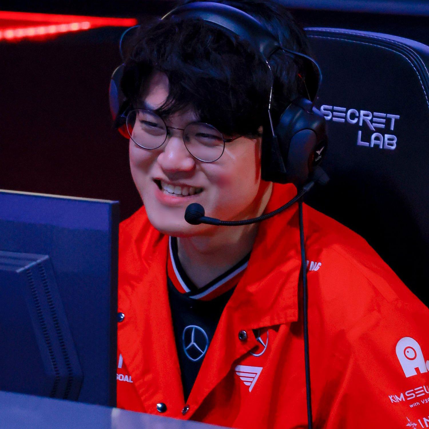 Gumayusi的最新照片