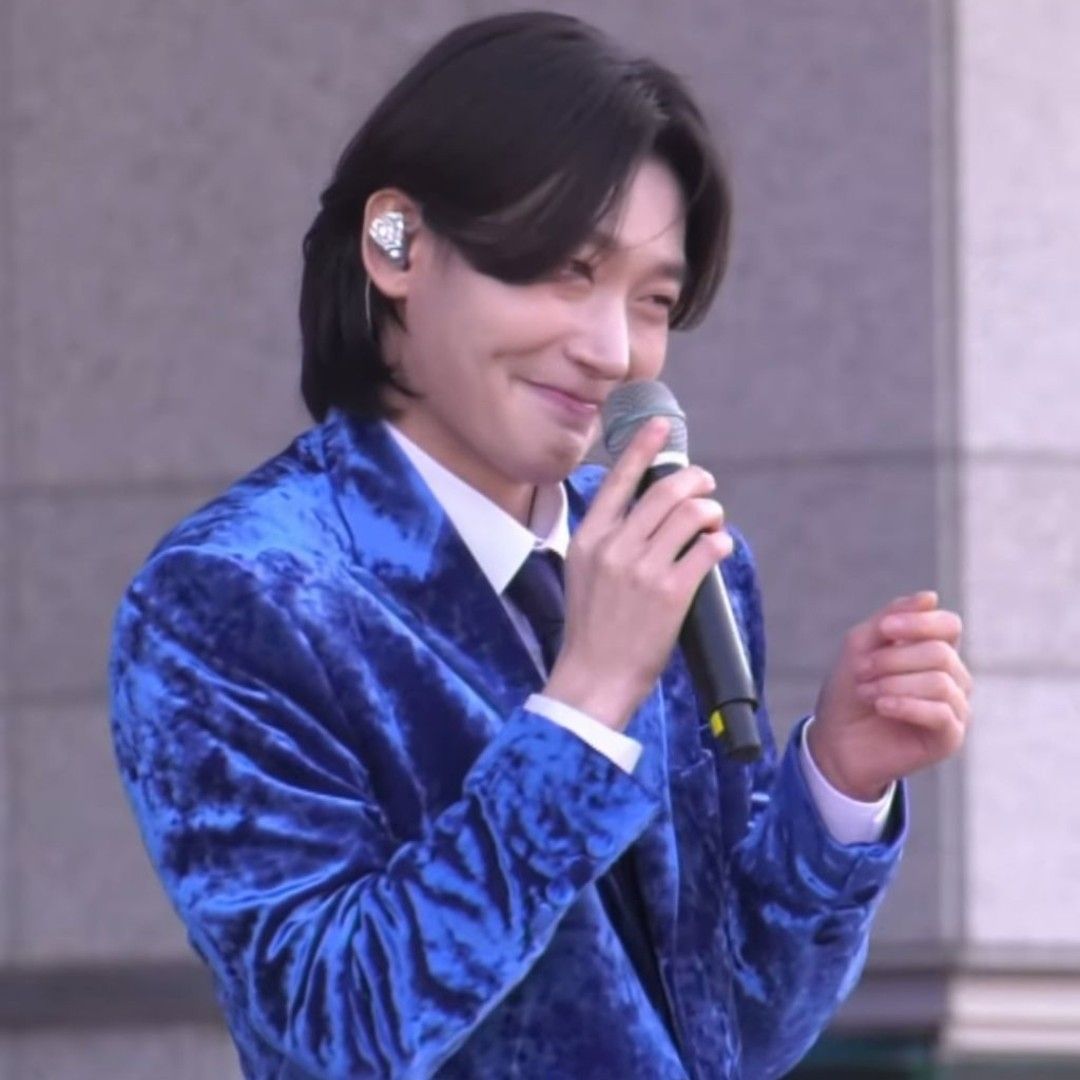 Behind-the-scenes cut of Kim Yongbin