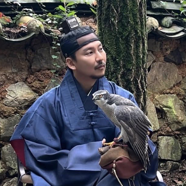 Behind-the-scenes cut of Kim Namgil