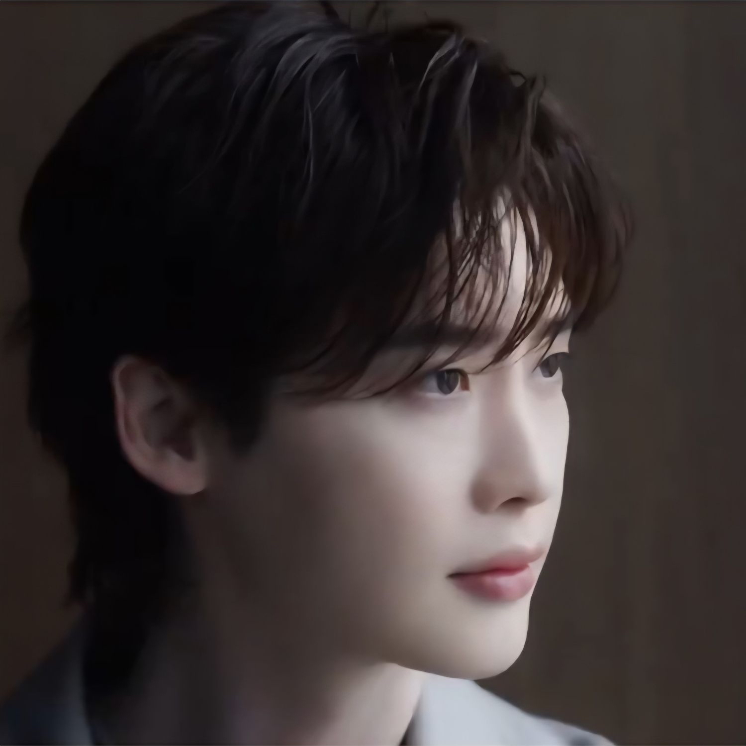Latest photo of Lee Jongsuk