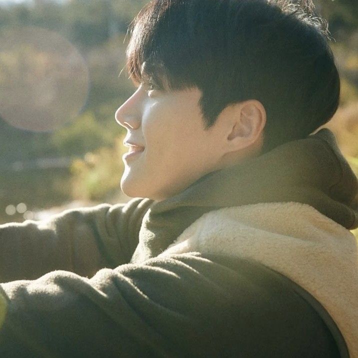 A moment captured by a fan of Kim Seonho