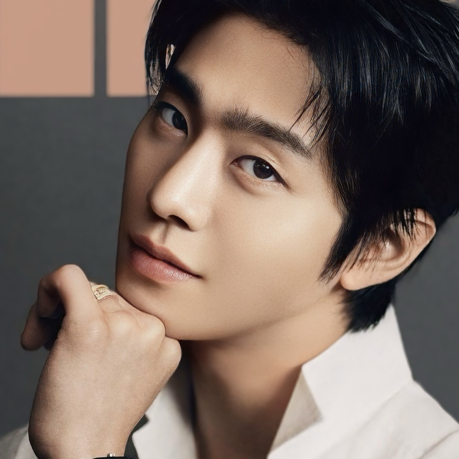 Behind-the-scenes cut of Ahn Hyoseop