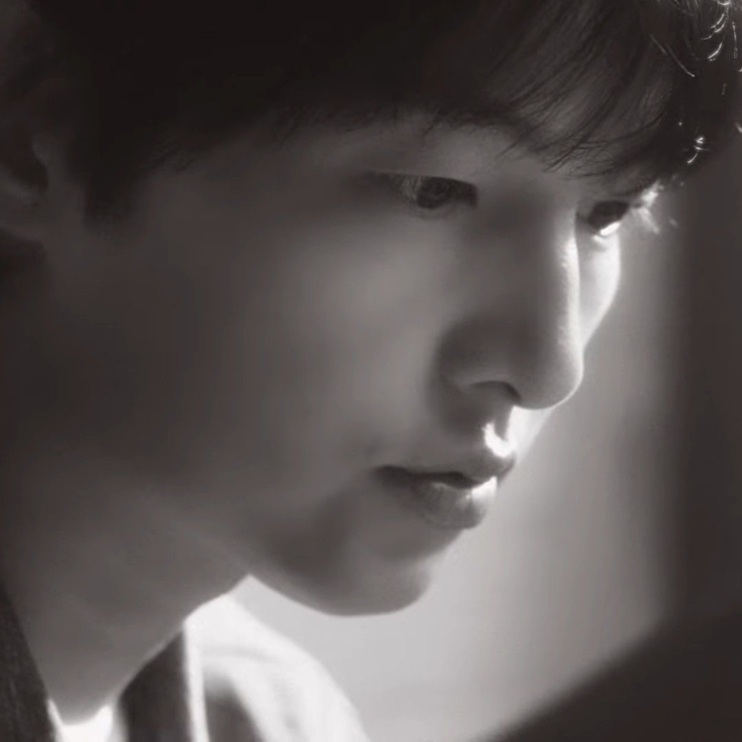 Foto kegiatan terbaru dari Song Joongki