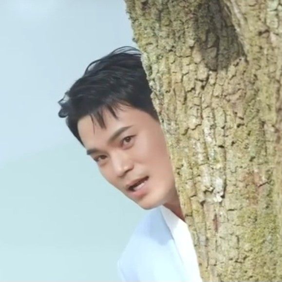 Recent activity shot of Lee Jung