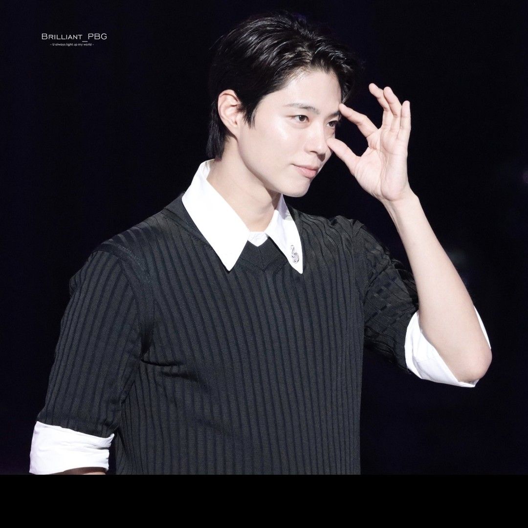 A moment captured by a fan of Park Bogum