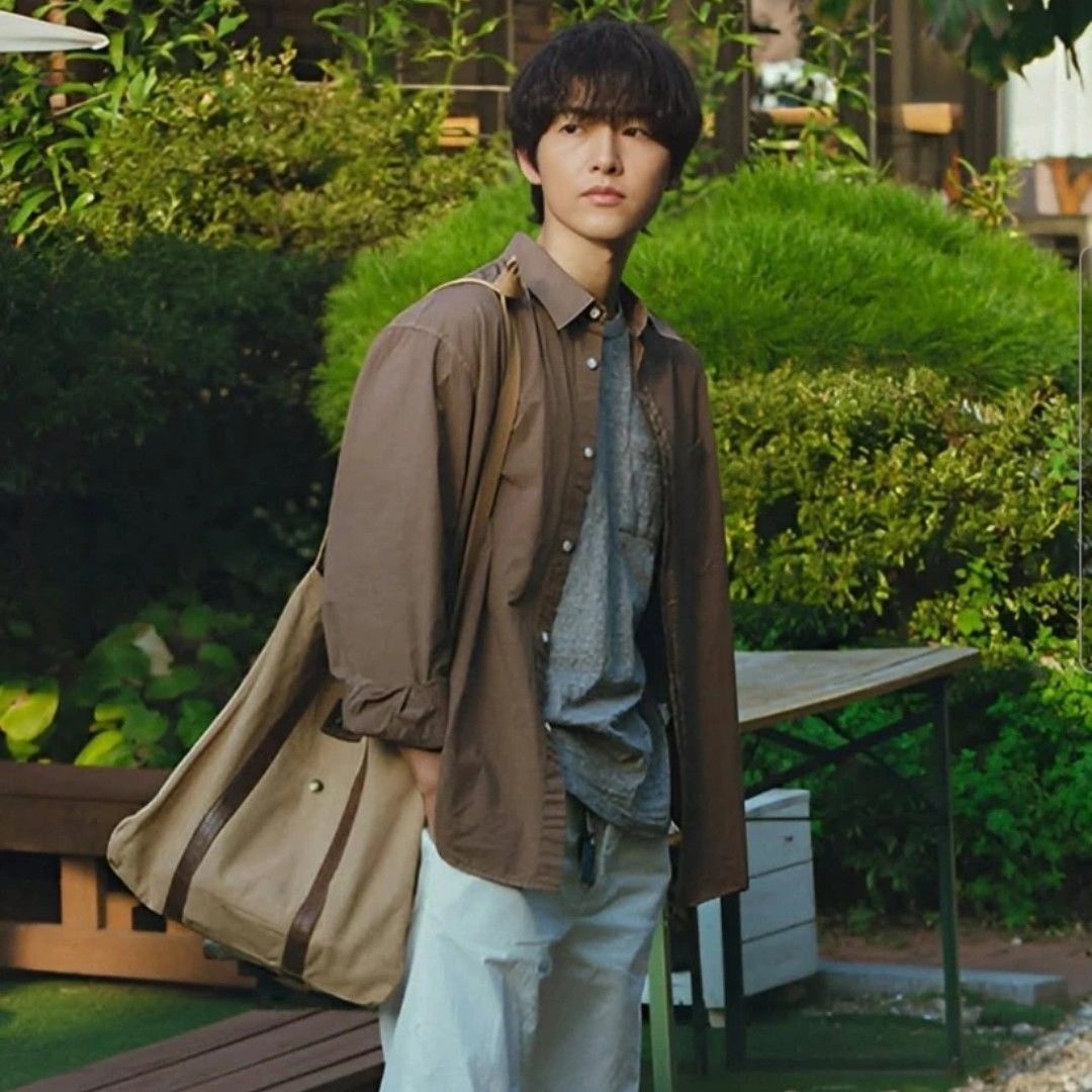 Latest photo of Song Joongki