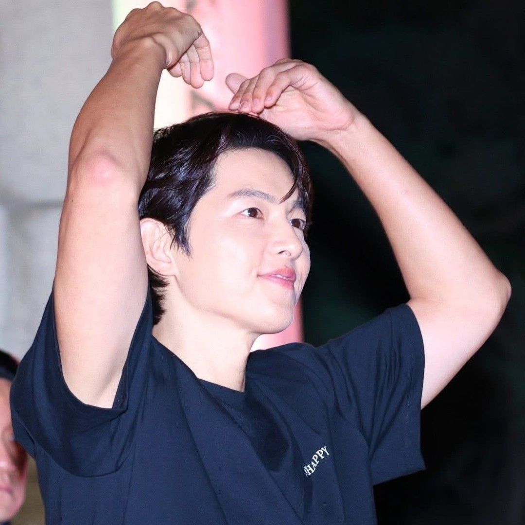 Latest photo of Song Joongki