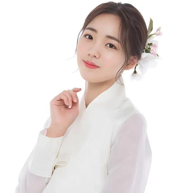 Behind-the-scenes cut of Chae Subin