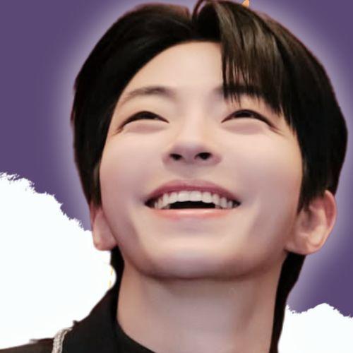 Momen yang diabadikan oleh penggemar Hwang Inyoup