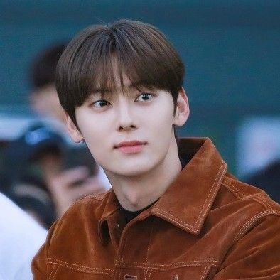 Behind-the-scenes cut of Hwang Minhyun
