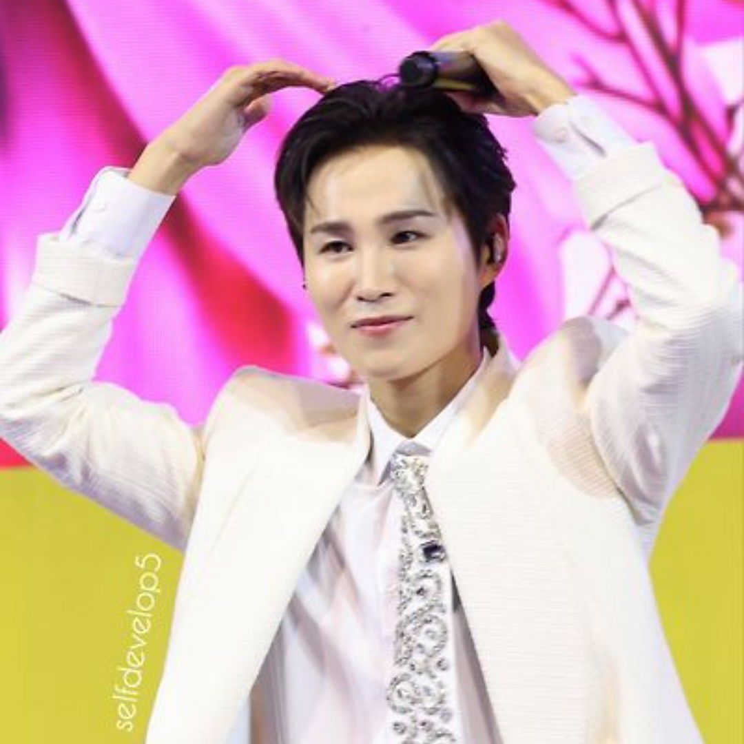 김희재의 비하인드 컷