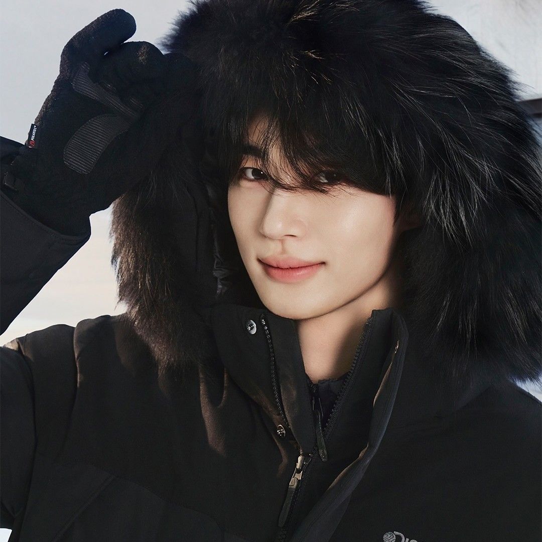 Behind-the-scenes cut of Byeon Wooseok