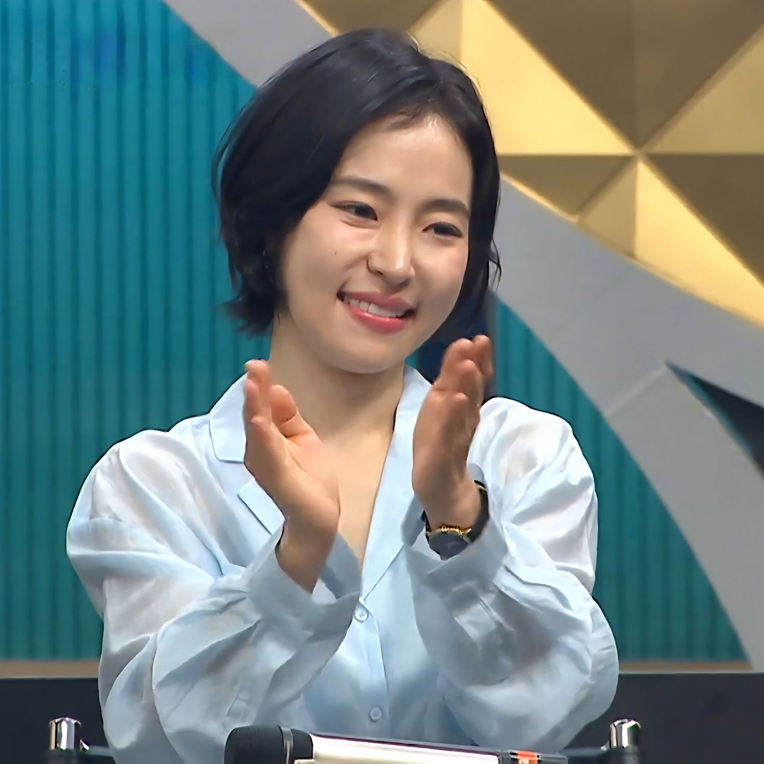 Behind-the-scenes cut of Hong Ja