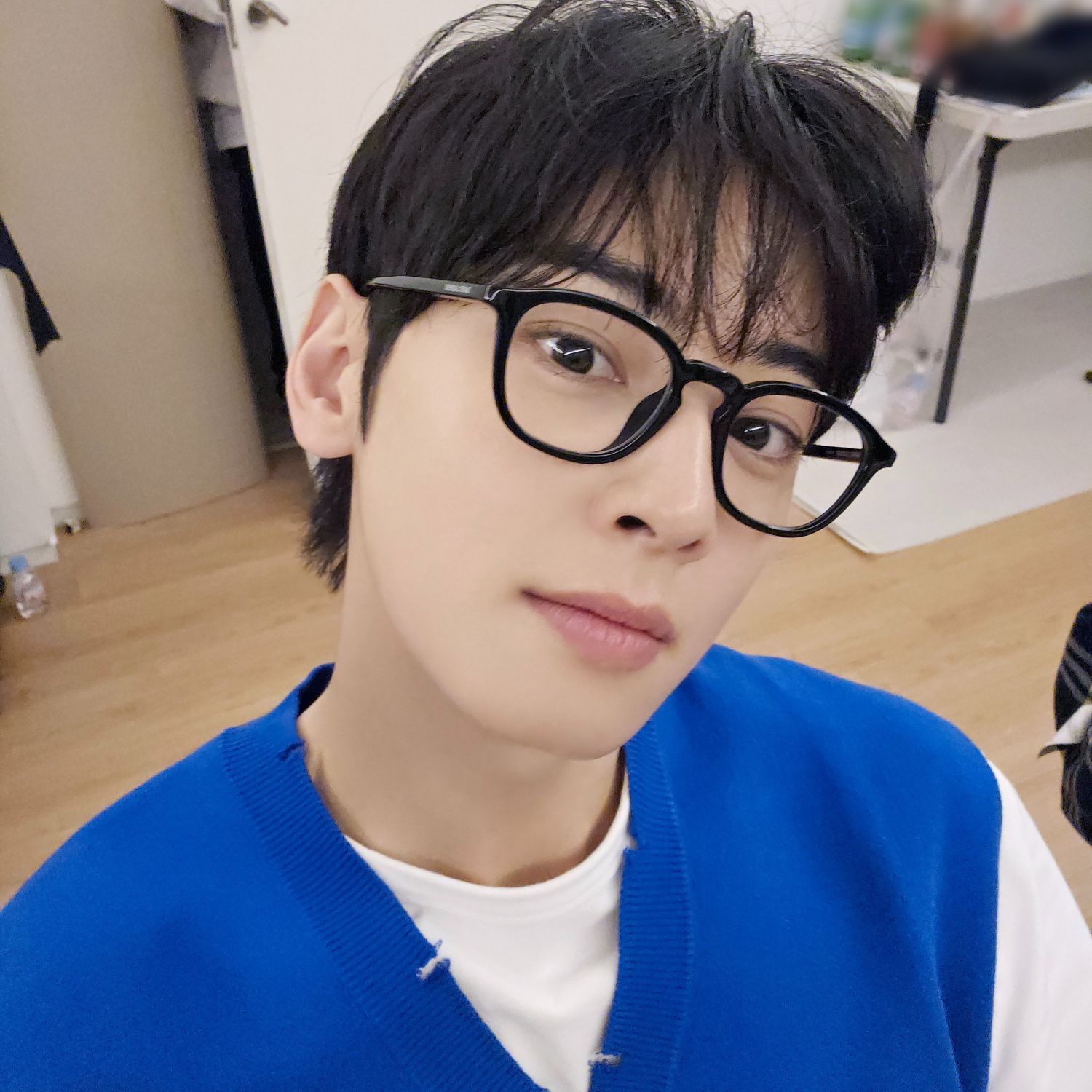 Behind-the-scenes cut of Cha Eunwoo