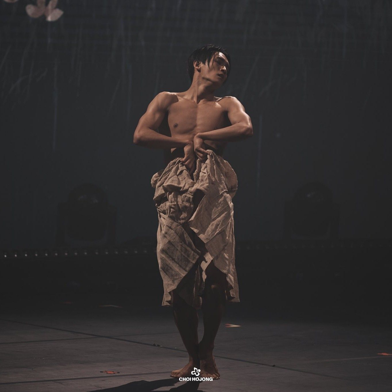 A moment captured by a fan of Choi Hojong