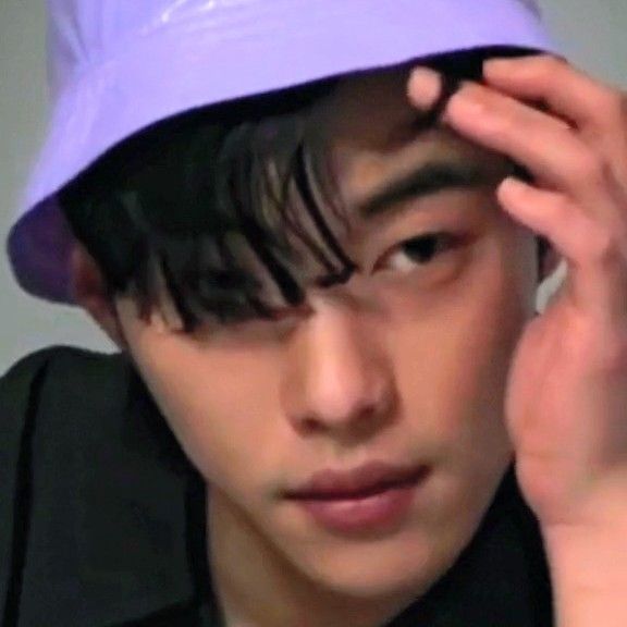 A moment captured by a fan of Woo Dohwan