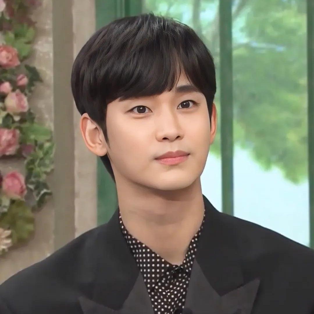 A moment captured by a fan of Kim Soohyun