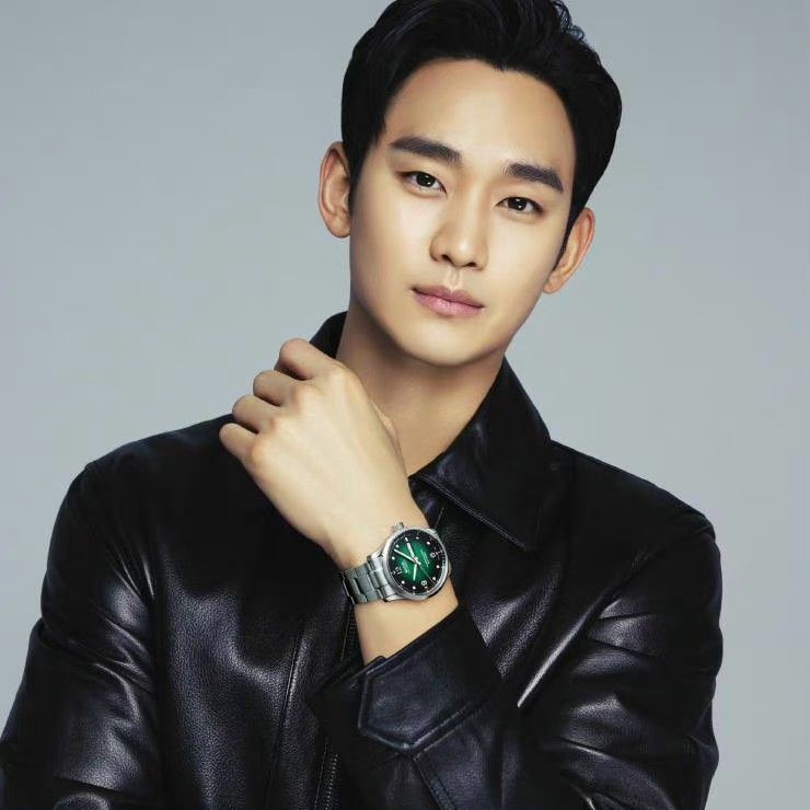 Recent activity shot of Kim Soohyun