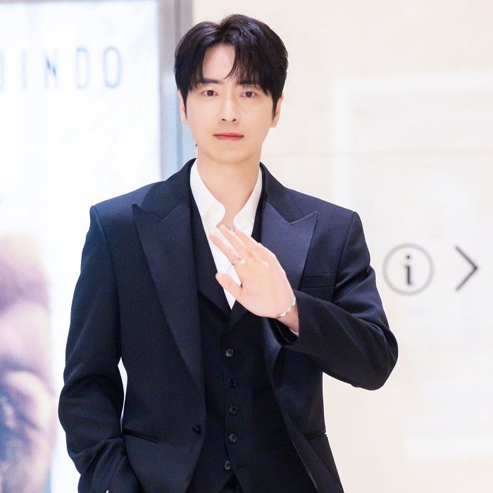 Latest photo of Lee Joonhyuk