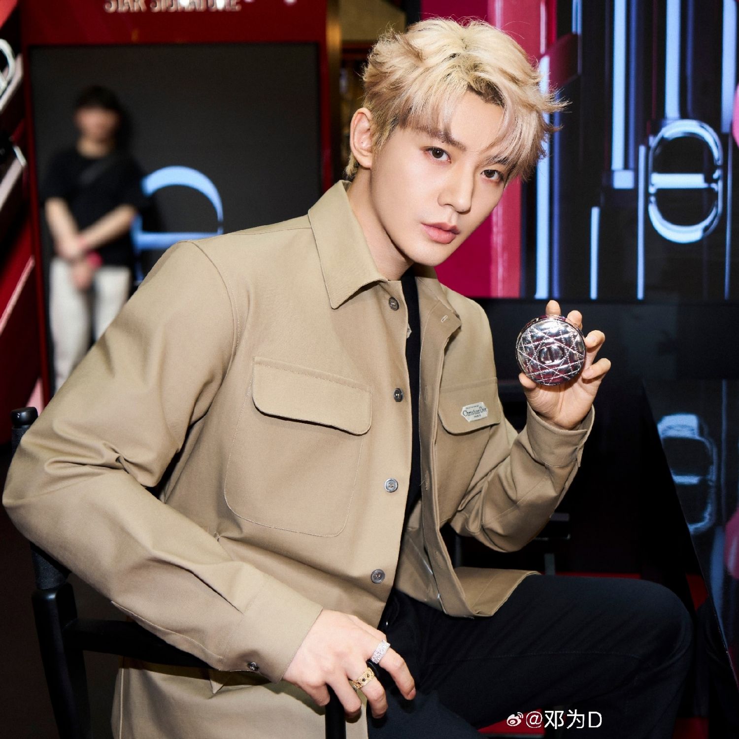 Behind-the-scenes cut of Deng Wei