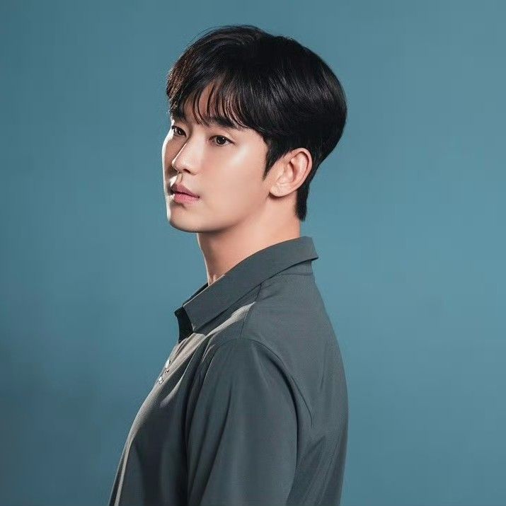 Recent activity shot of Kim Soohyun