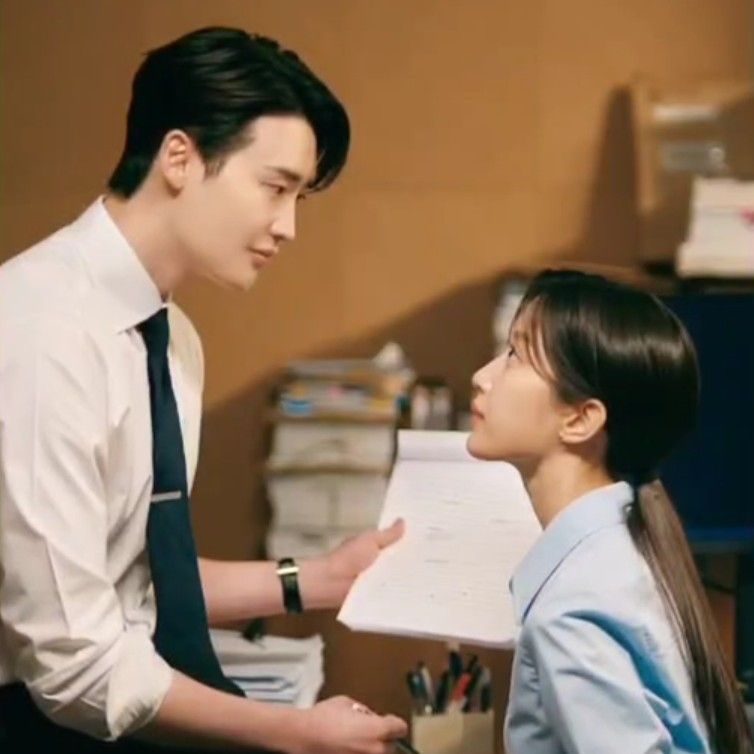 Behind-the-scenes cut of Lee Jongsuk
