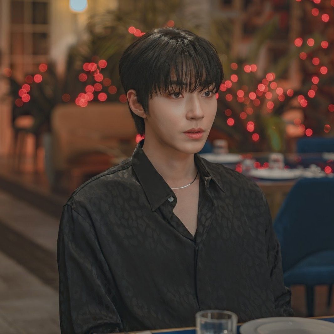 Latest photo of Hwang Inyoup