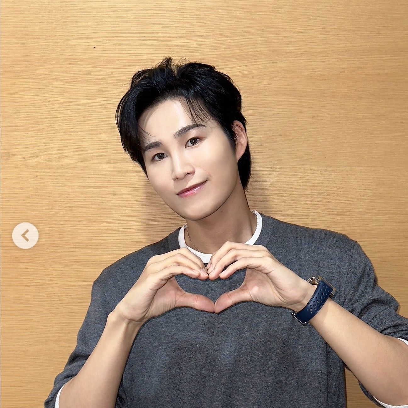 金熙栽的最新照片