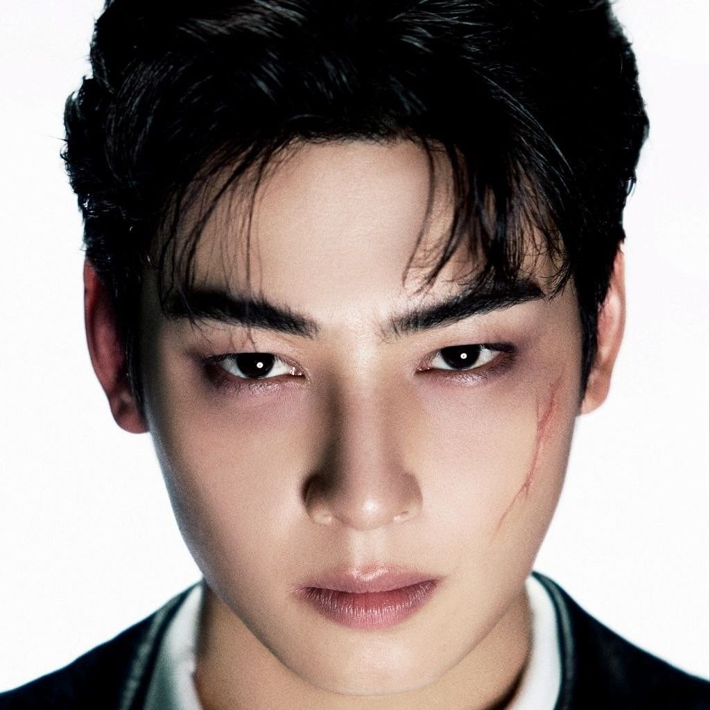 Latest photo of Cha Eunwoo