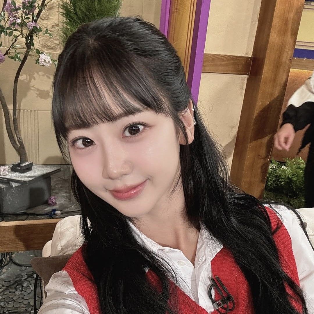 A moment captured by a fan of Kang Hyeyeon