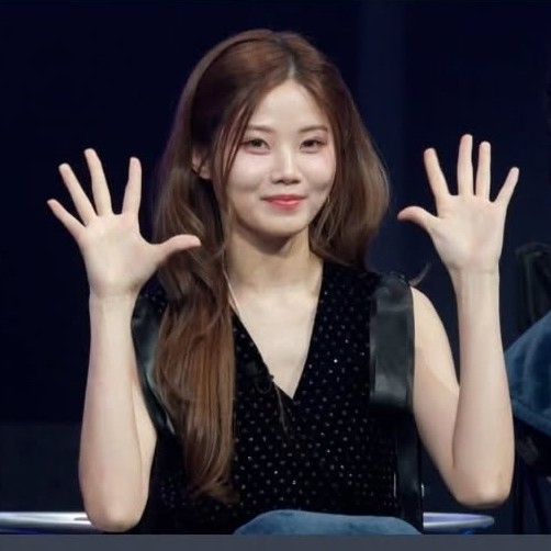 Behind-the-scenes cut of Bae Ahyeon