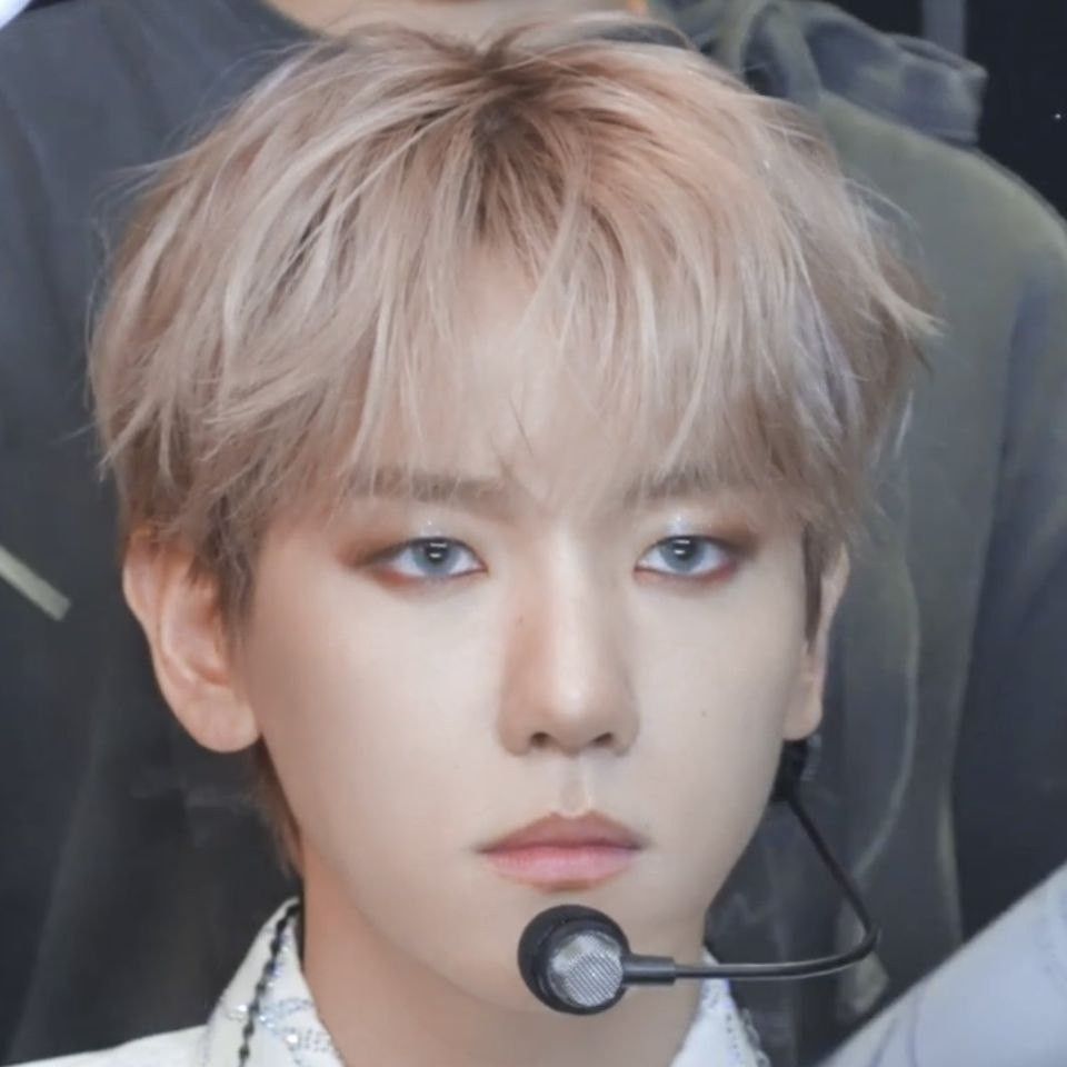 Recent activity shot of Baekhyun