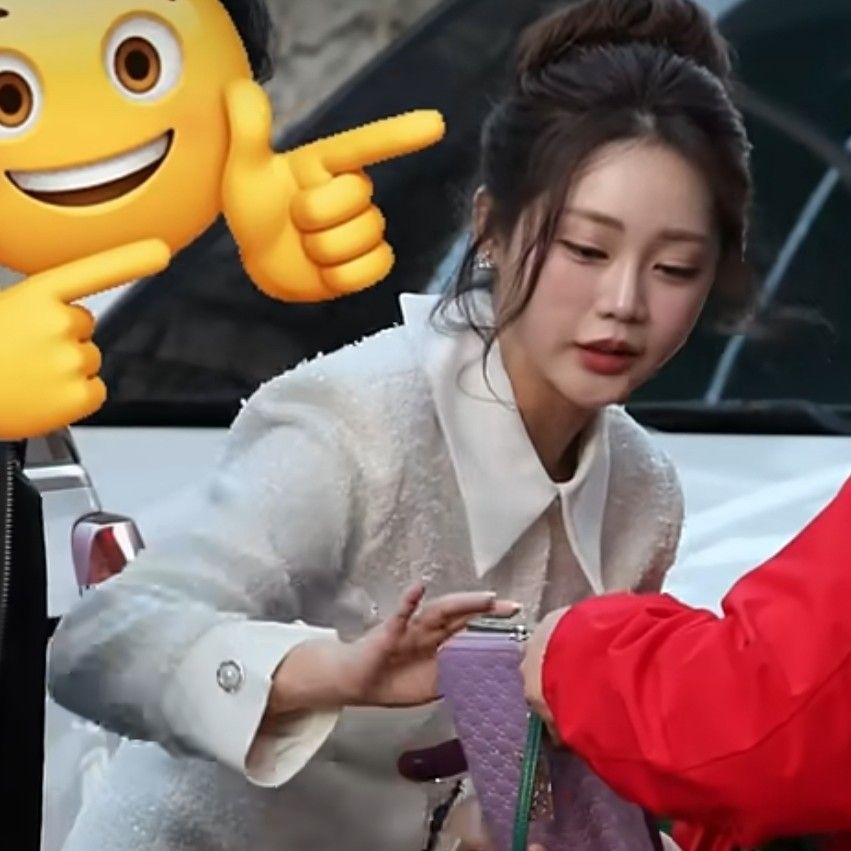 粉丝拍下的洪智允瞬间