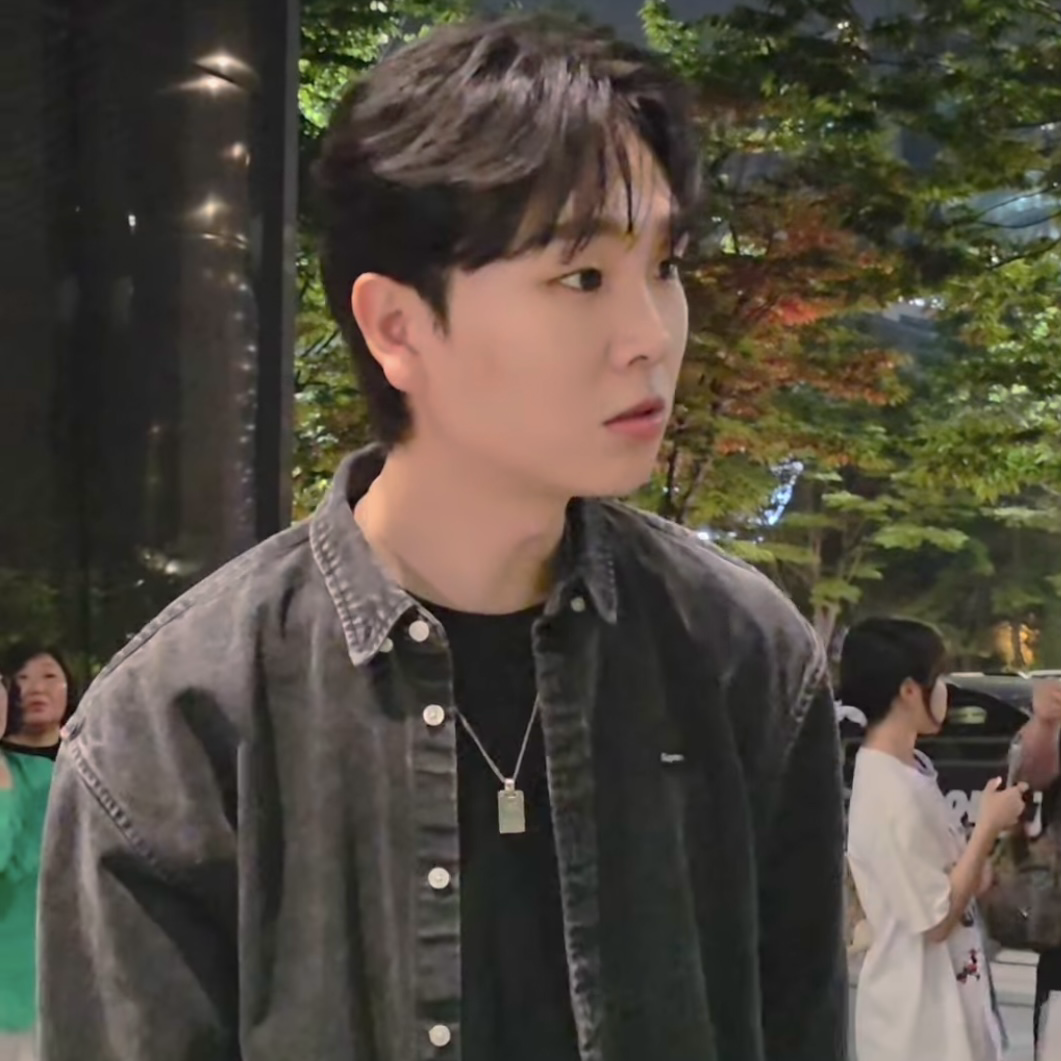 Latest photo of Song Minjun