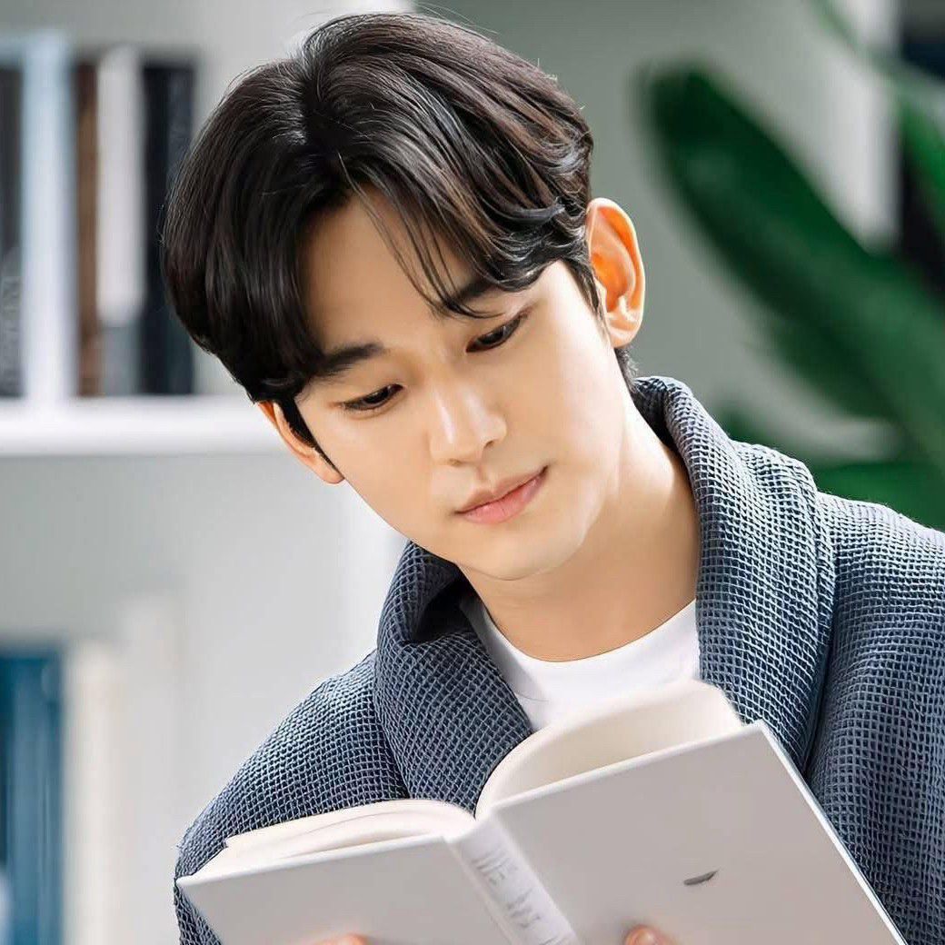 金秀贤的近期活动照