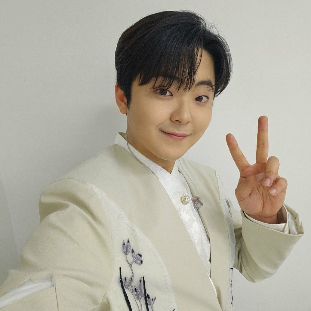Foto kegiatan terbaru dari Park Minsu