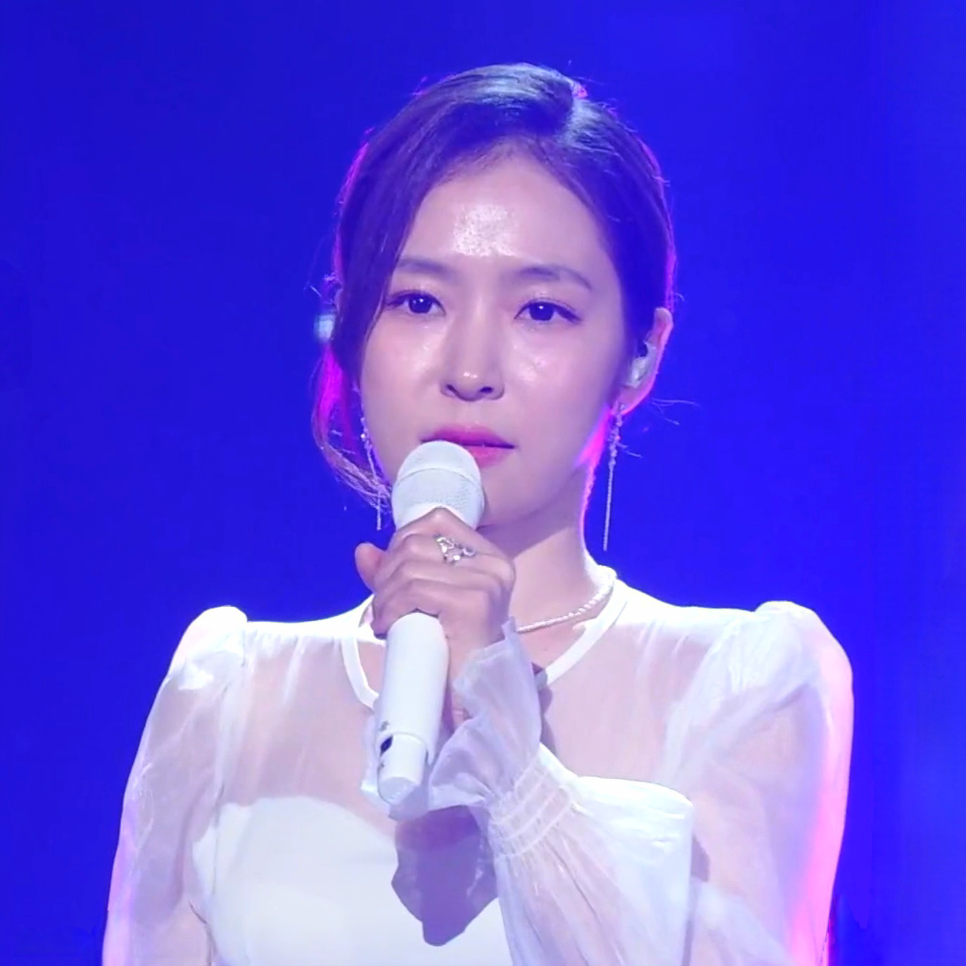 洪子的最新照片