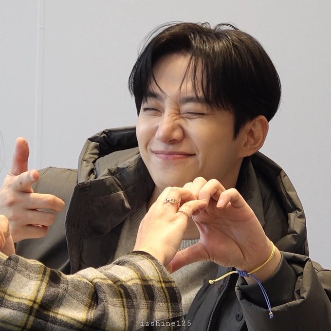 粉丝拍下的李俊昊瞬间