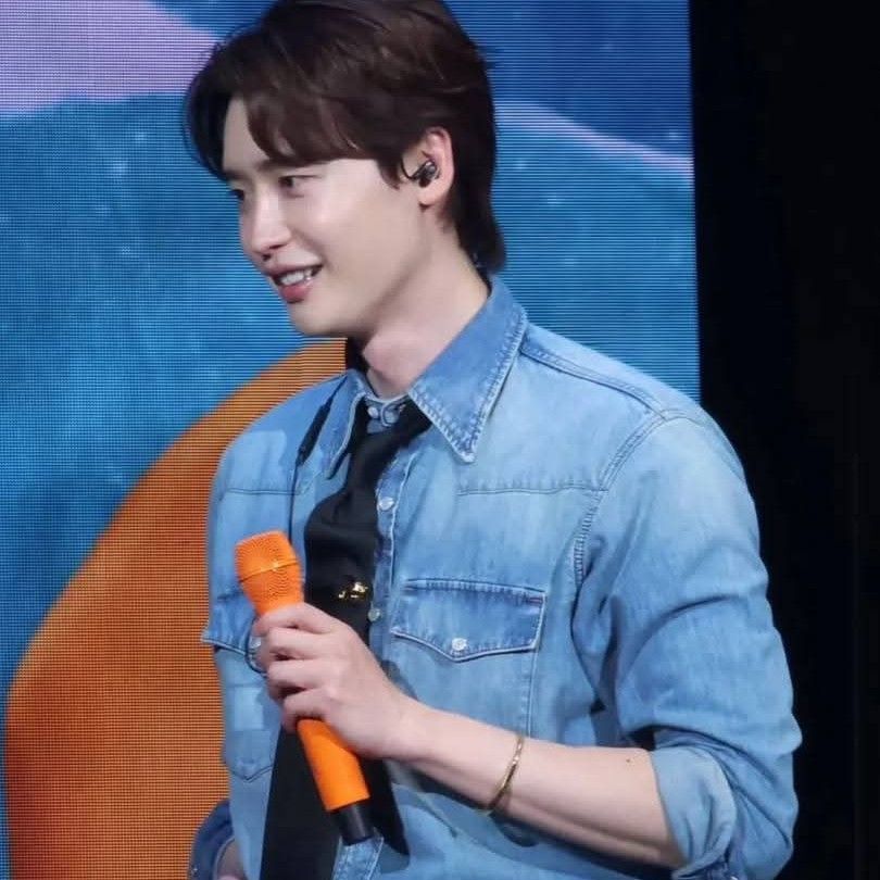 李鍾碩的最新照片