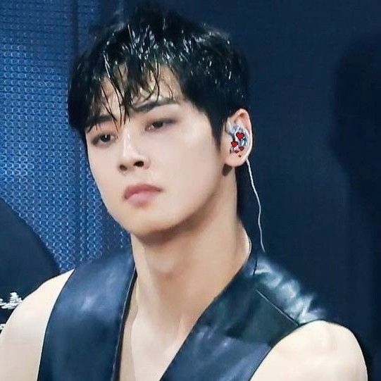 Latest photo of Cha Eunwoo